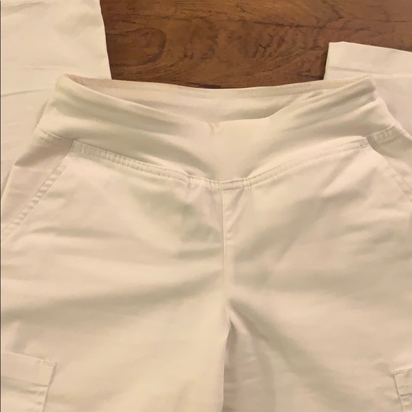 EUC Scrub Yoga Top Pants - Picture 5 of 6